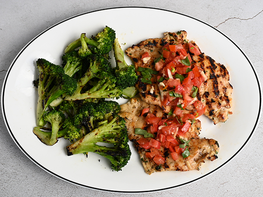 grilled pesto chicken & broccoli